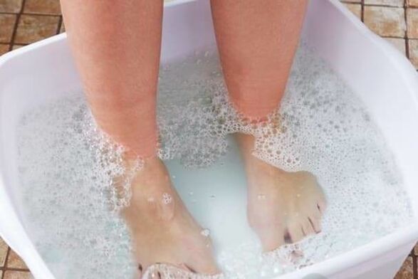 Treatment of nail fungi with folk remedies