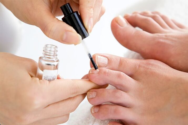 Varnishes against nail fungus