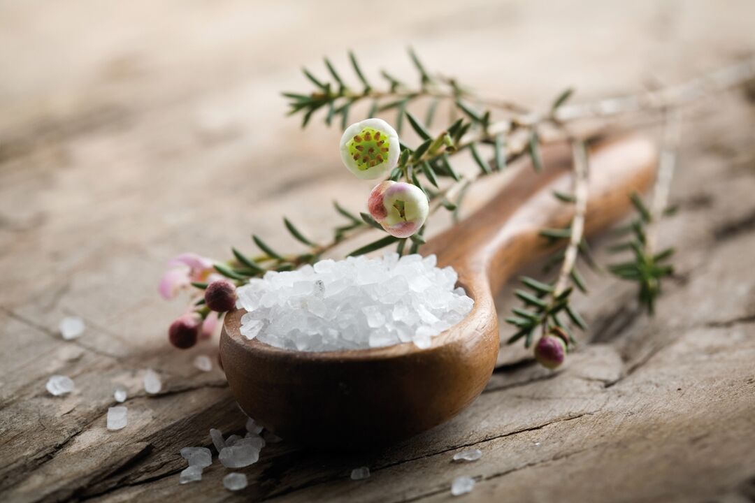 Some have managed to combat toenail fungus with sea salt baths.